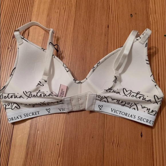 NEW WITH TAGS Victoria Secret T-Shirt Bra - Picture 4 of 7